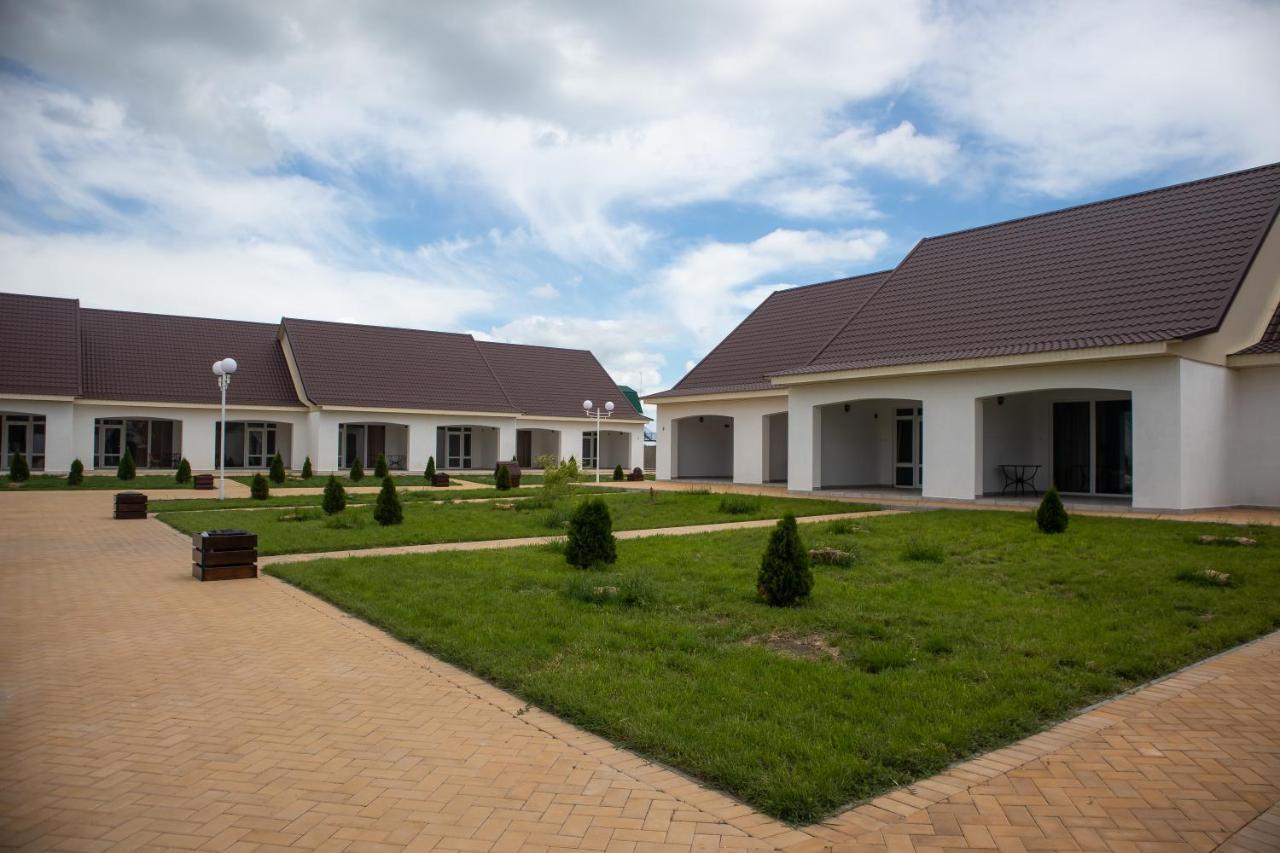 База Відпочинку "Сонячна" Primorskoje Exteriör bild