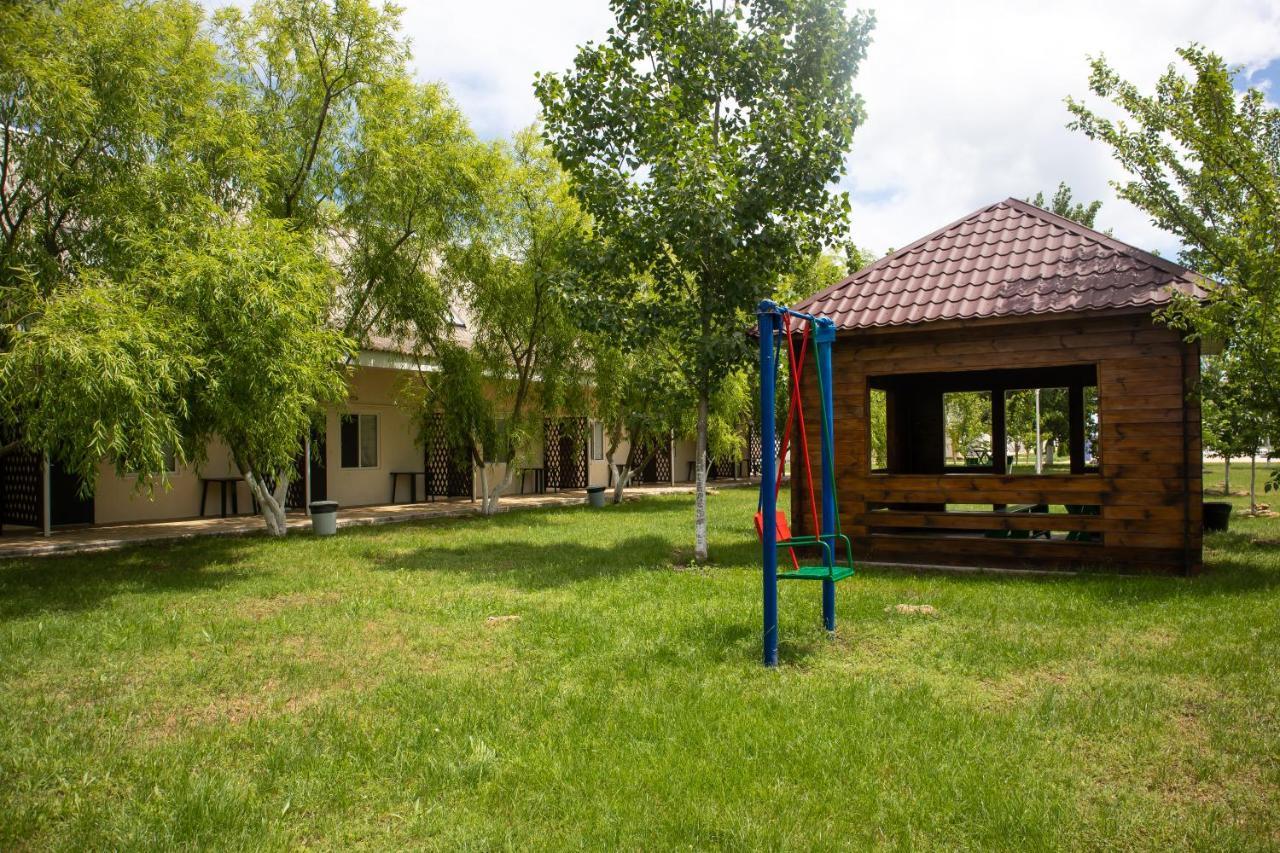 База Відпочинку "Сонячна" Primorskoje Exteriör bild