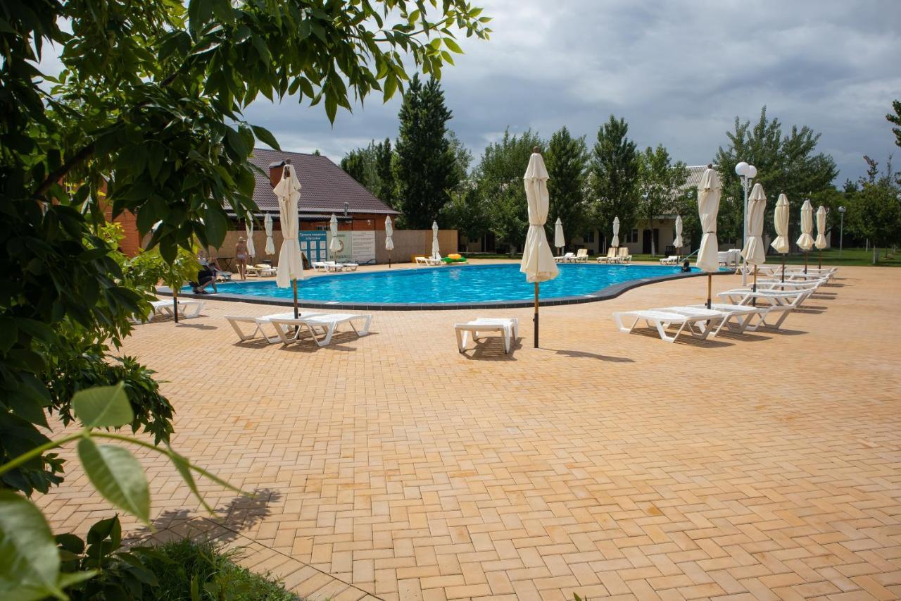 База Відпочинку "Сонячна" Primorskoje Exteriör bild