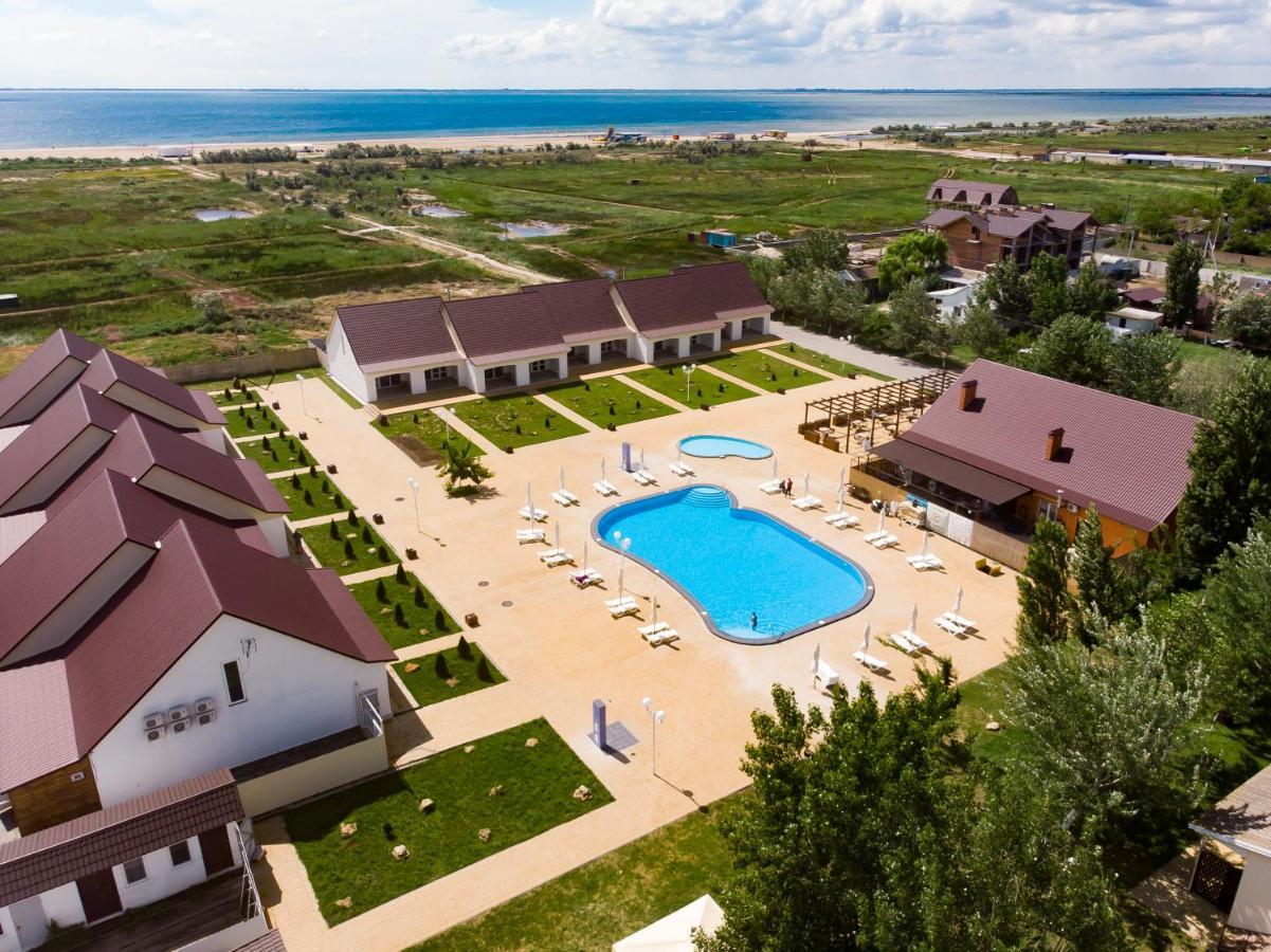 База Відпочинку "Сонячна" Primorskoje Exteriör bild