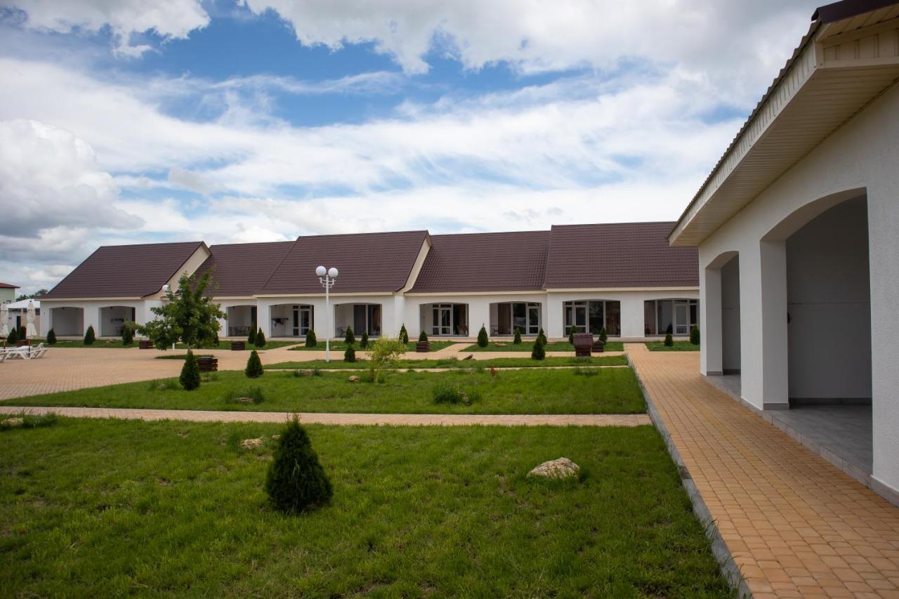 База Відпочинку "Сонячна" Primorskoje Exteriör bild