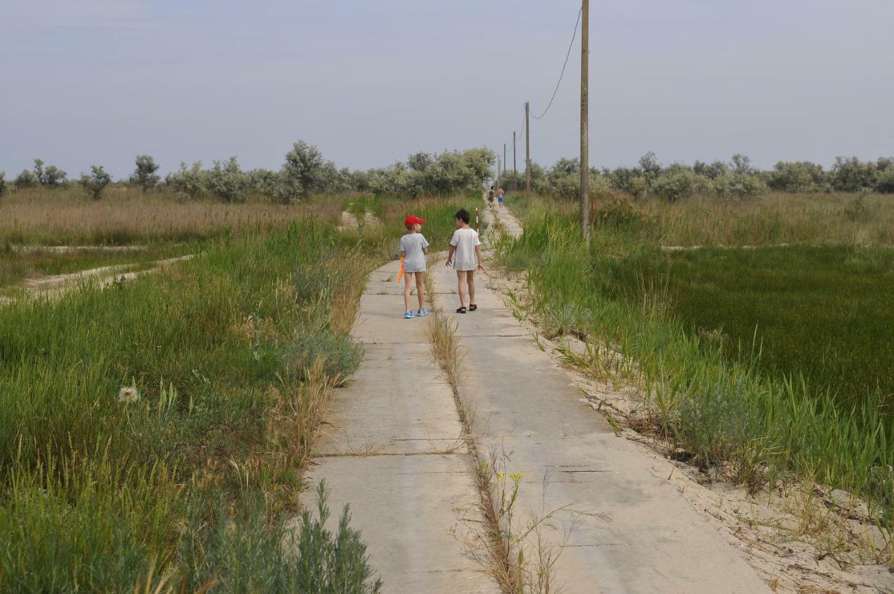 База Відпочинку "Сонячна" Primorskoje Exteriör bild