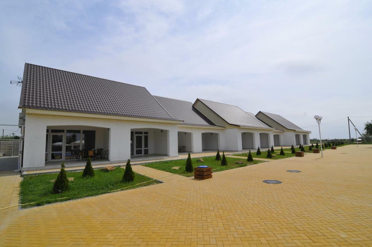 База Відпочинку "Сонячна" Primorskoje Exteriör bild